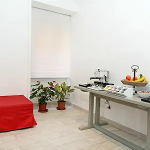 Houspitality Nero Roma